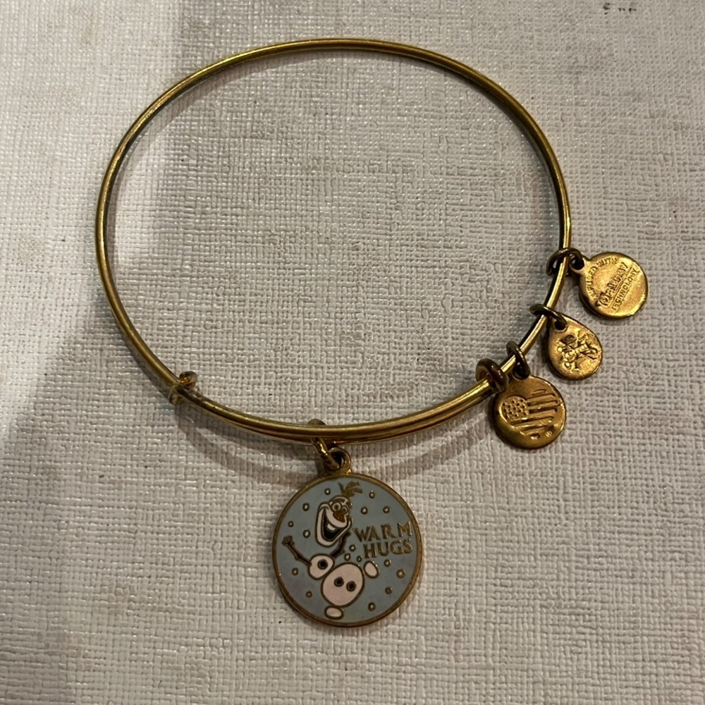 Alex and Ani/ Disney Gold Warm Hugs Olaf Charm bangle Bracelet. GUC!